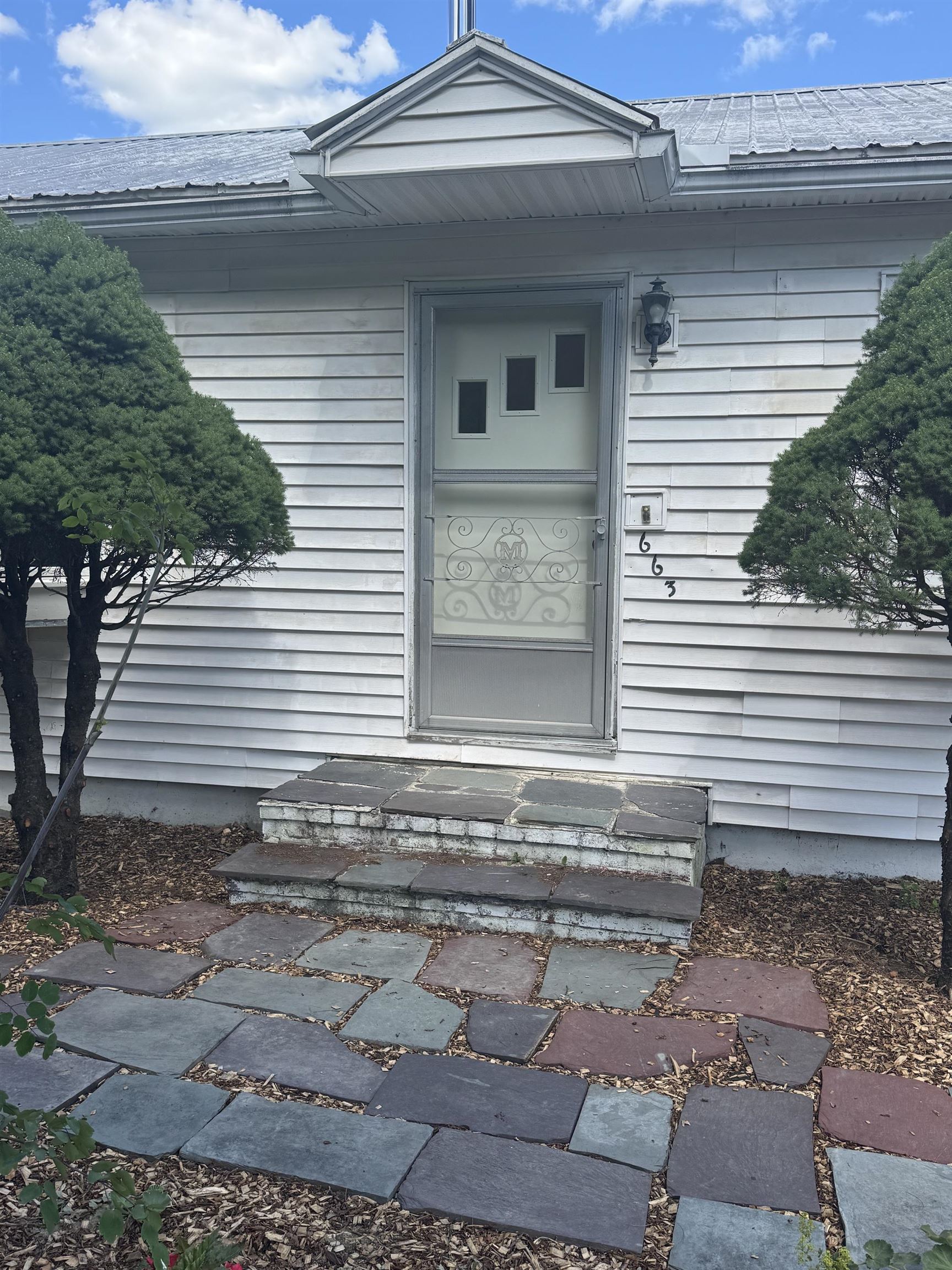 663 Elm Street Property Photo 7