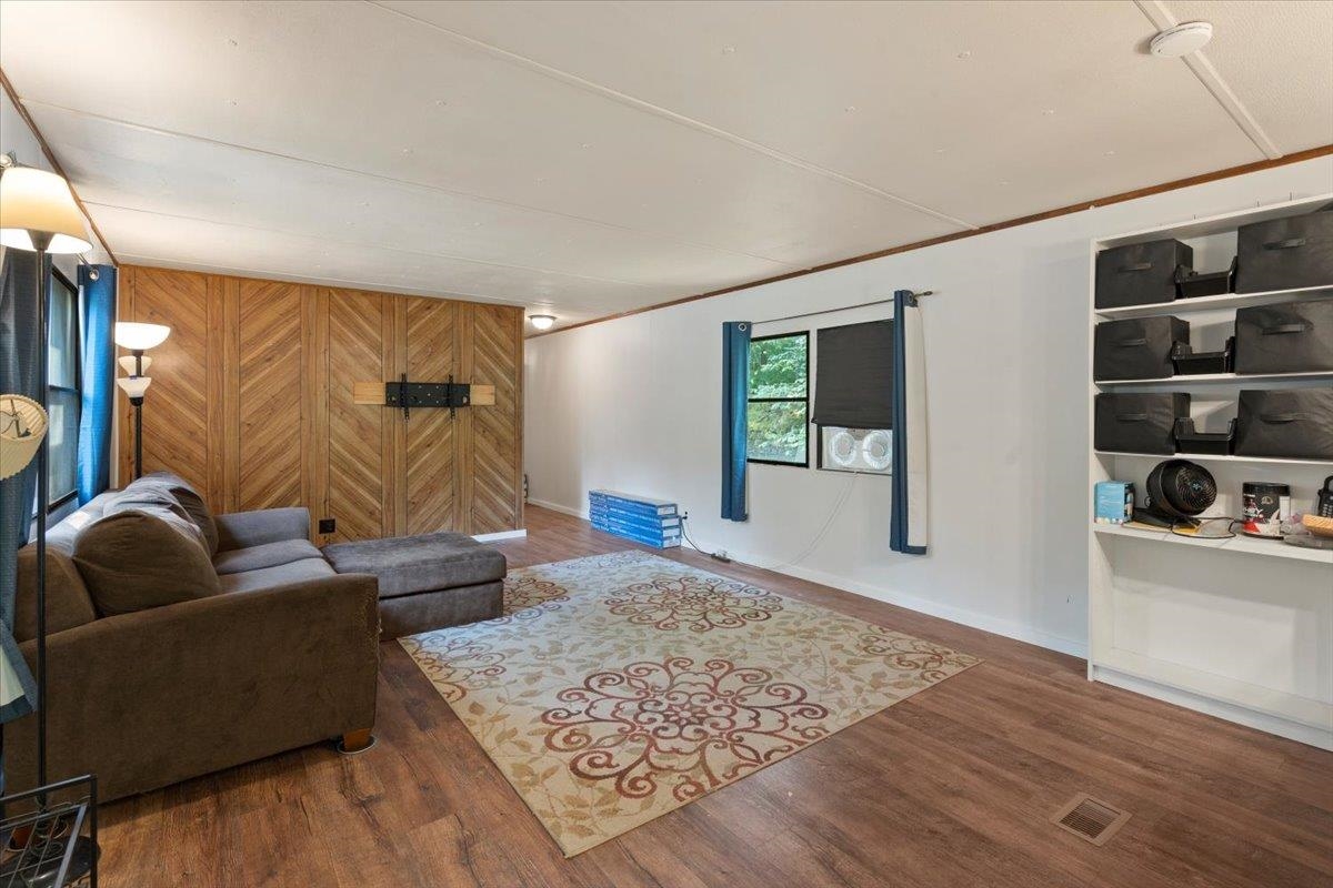 95 Walden Road Property Photo 2