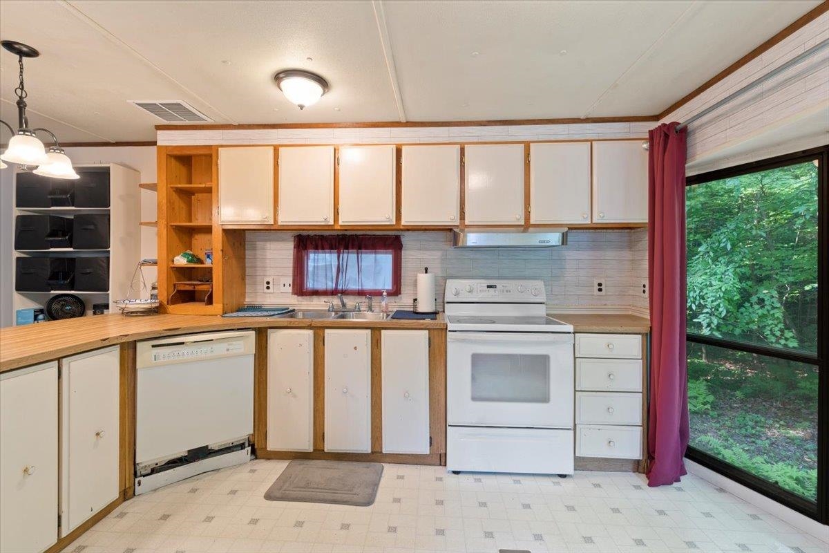 95 Walden Road Property Photo 5