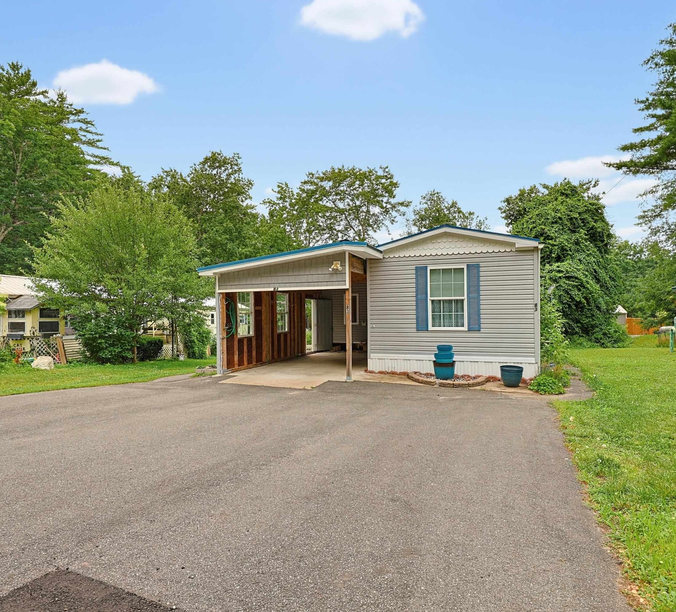83 Boxwood Lane Property Photo 3