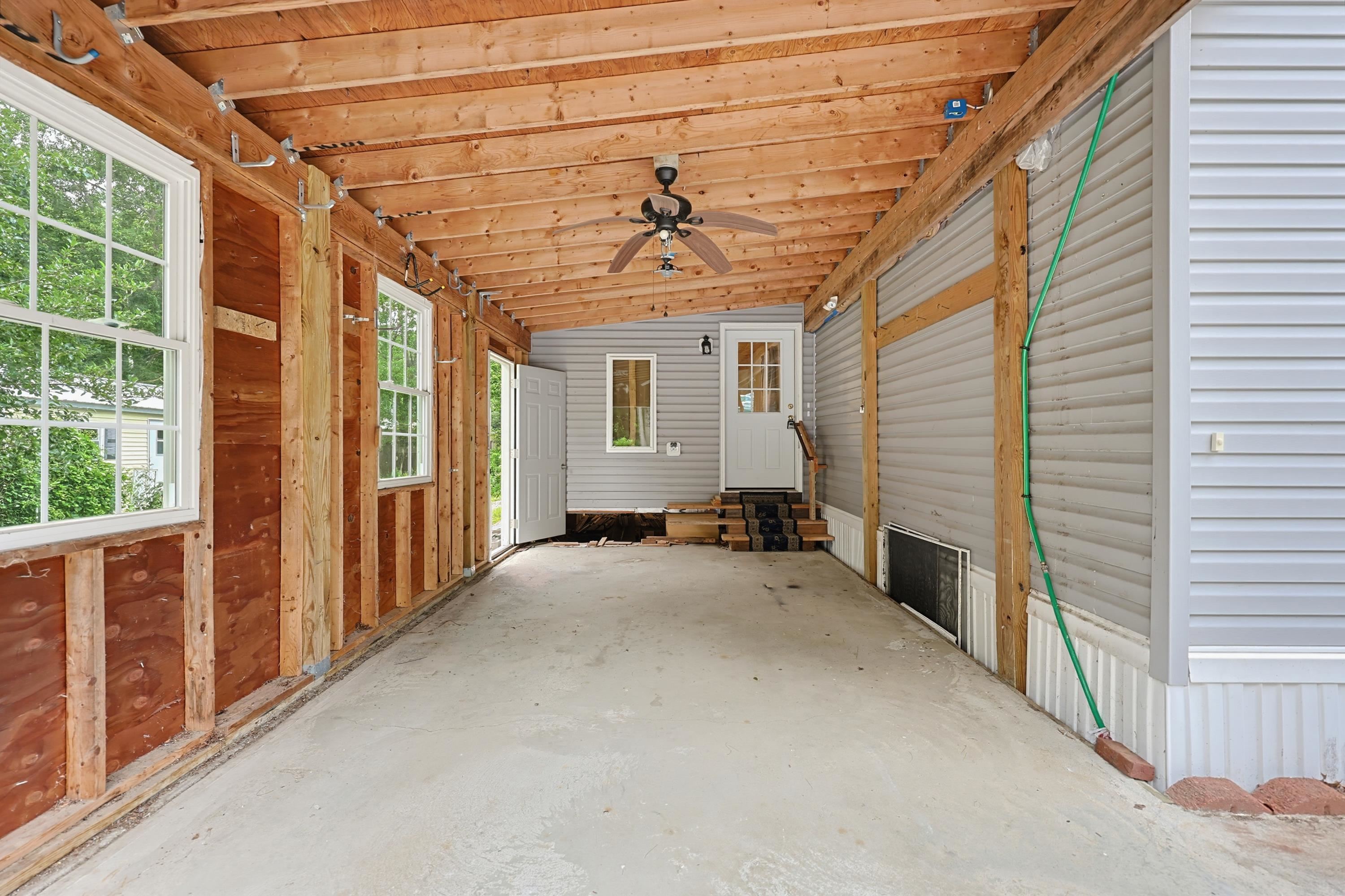83 Boxwood Lane Property Photo 4