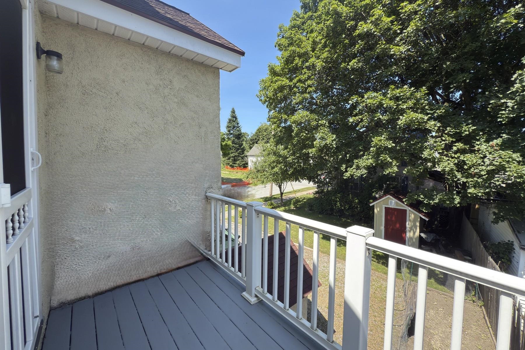 99 Franklin Street Property Photo 25
