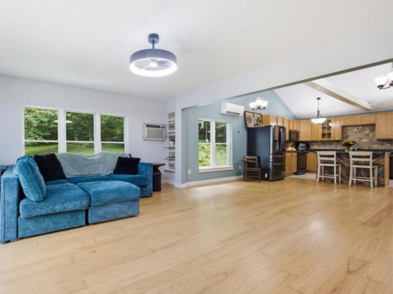 1093 East Hill Road Property Photo 3