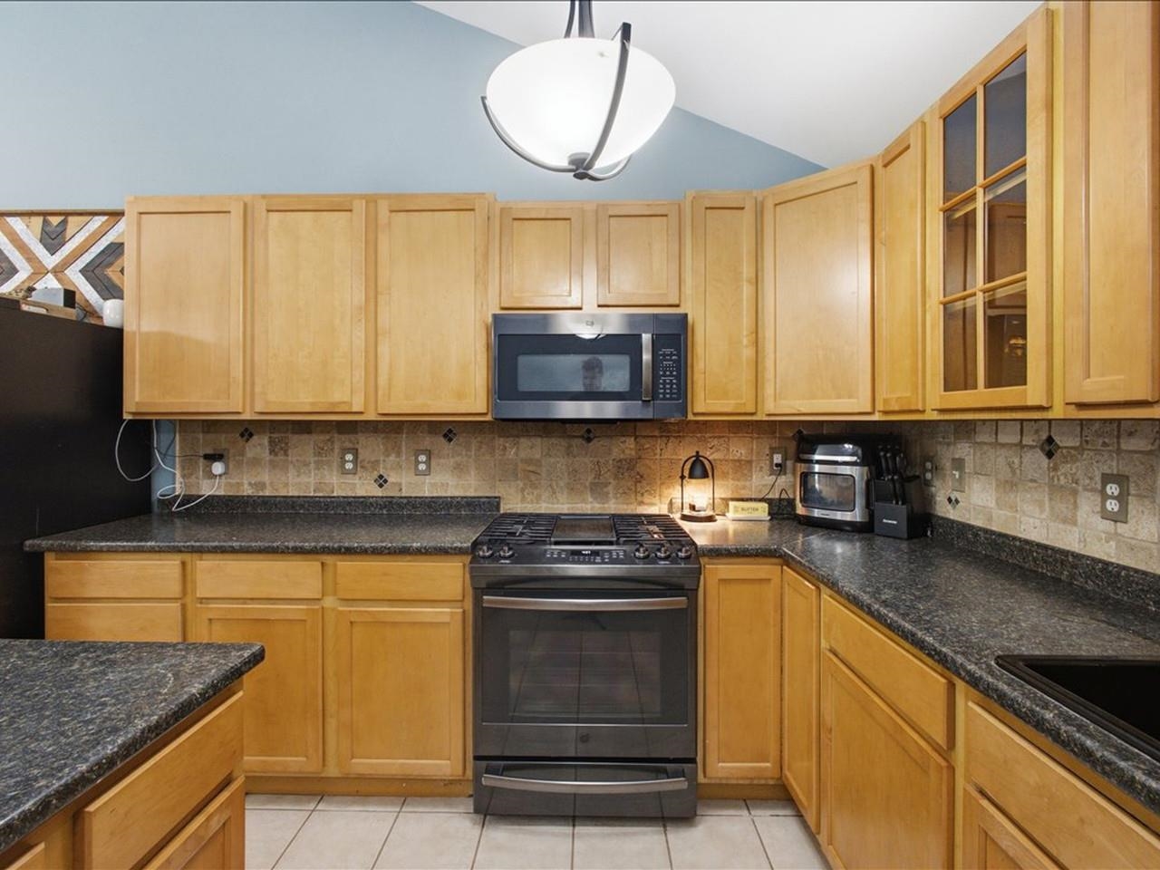 1093 East Hill Road Property Photo 8