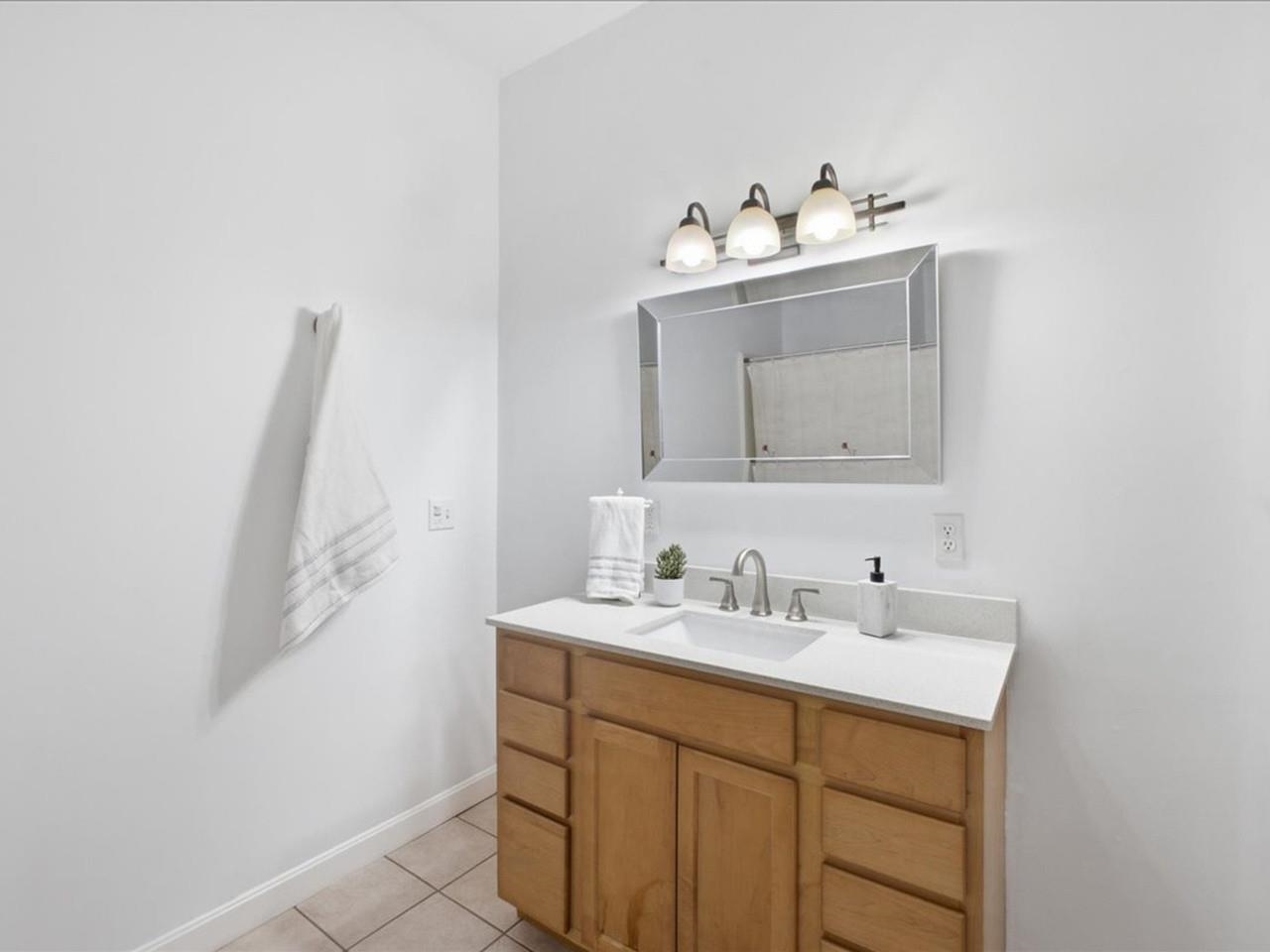 1093 East Hill Road Property Photo 15