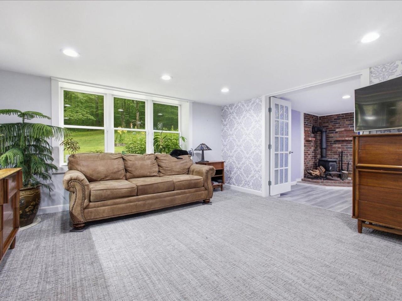 1093 East Hill Road Property Photo 28