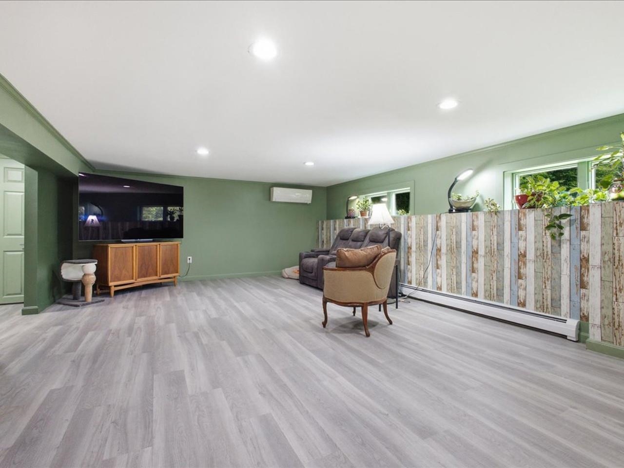 1093 East Hill Road Property Photo 31