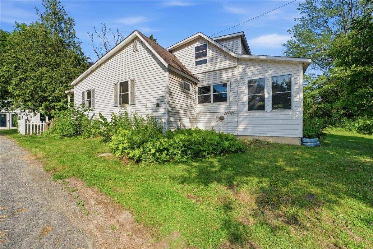1815 Main Street Property Photo 4