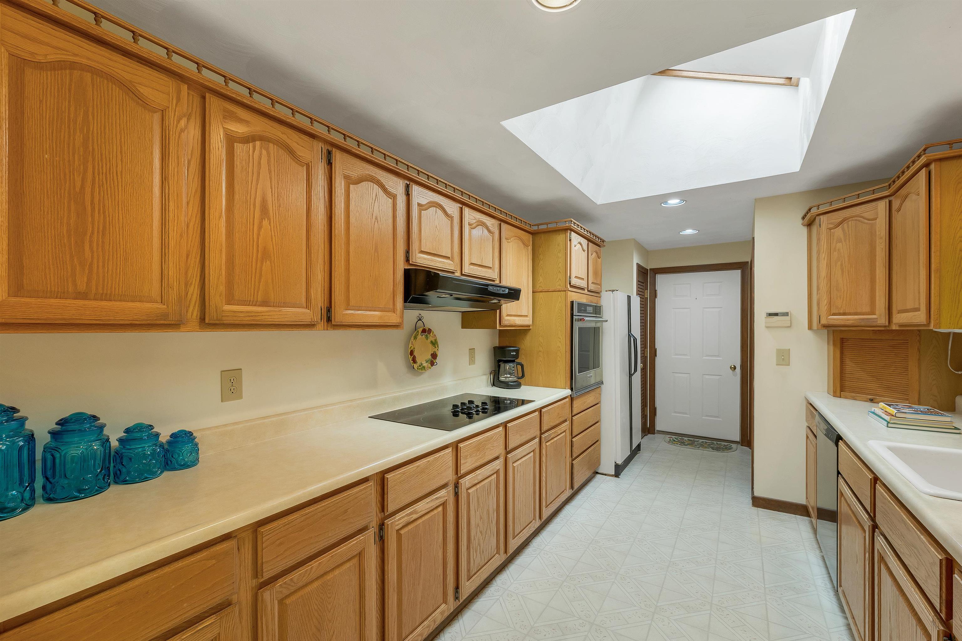 23 Cross Lane Property Photo 23