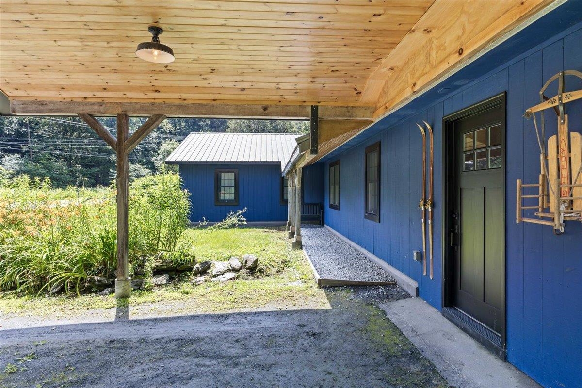2878 Waterbury Road Property Photo 3