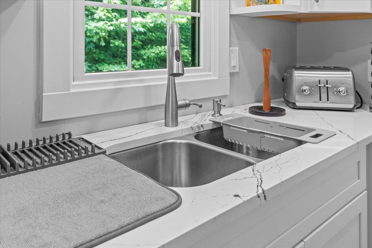 2878 Waterbury Road Property Photo 17
