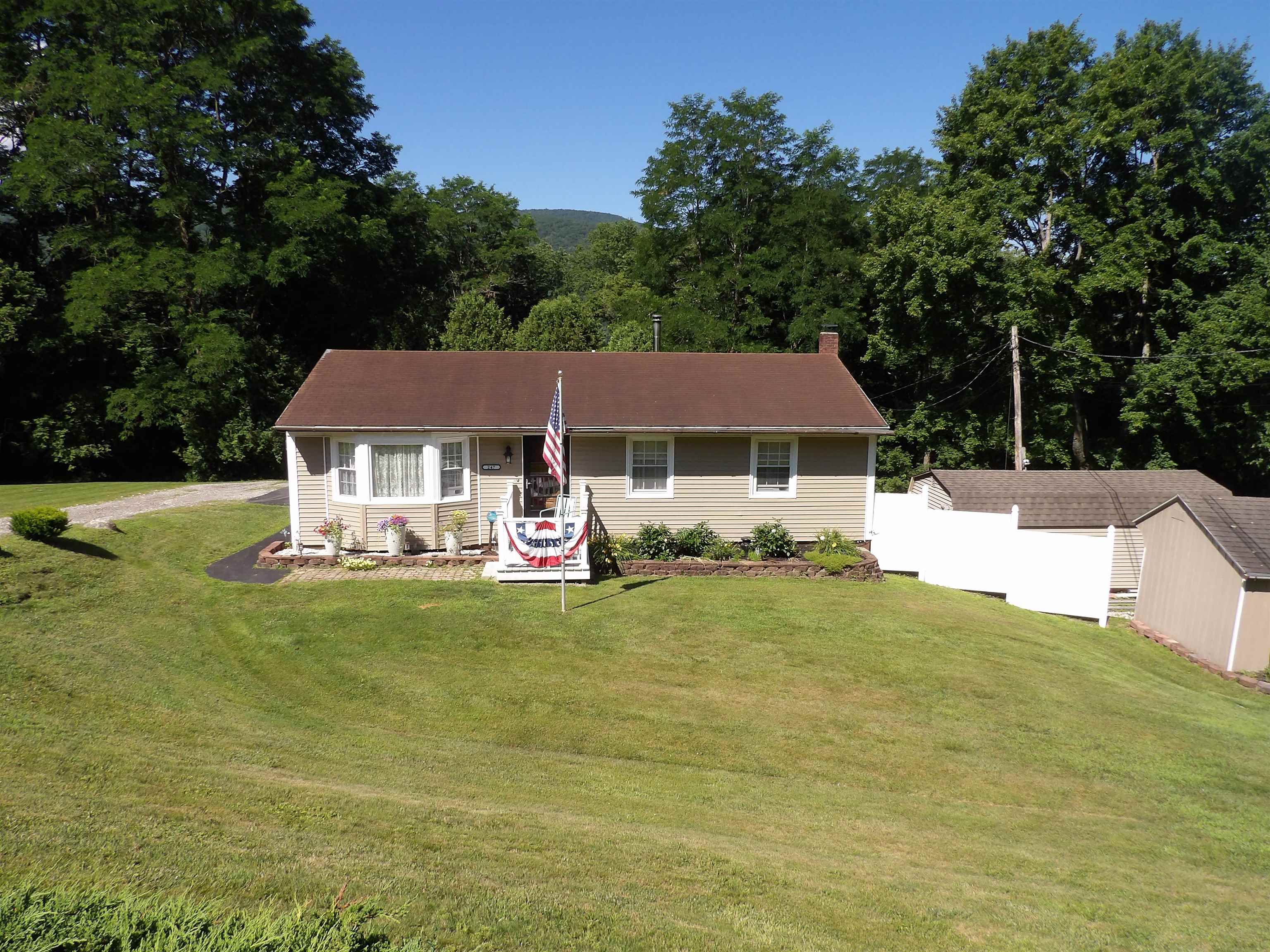 247 Pleasant Heights Property Photo 1