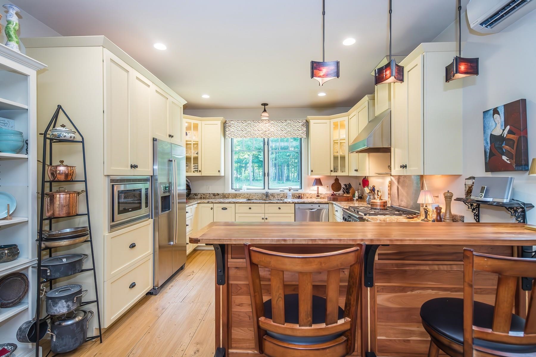 275 East Street Property Photo 18