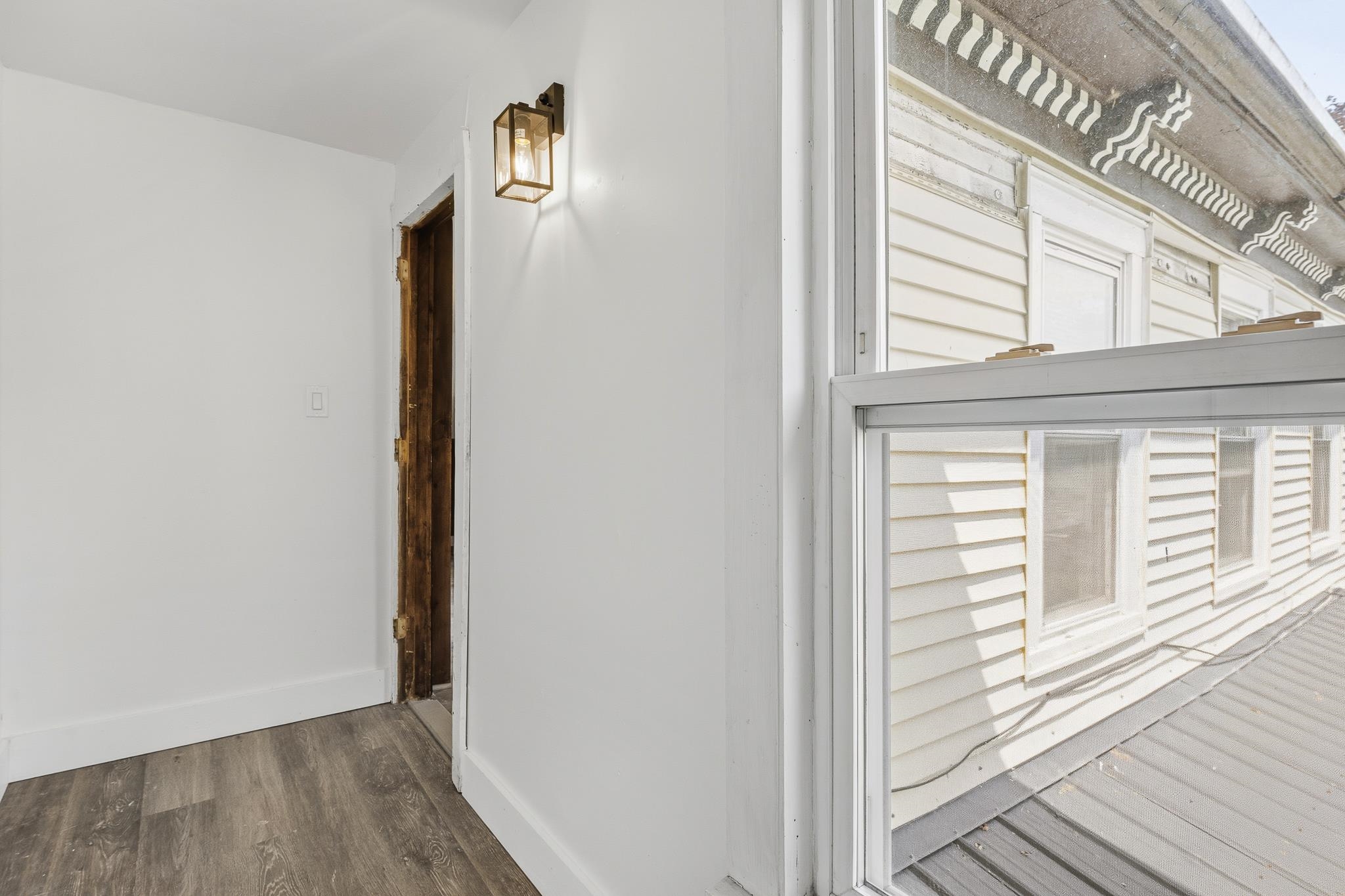 20 Railroad Street Property Photo 10