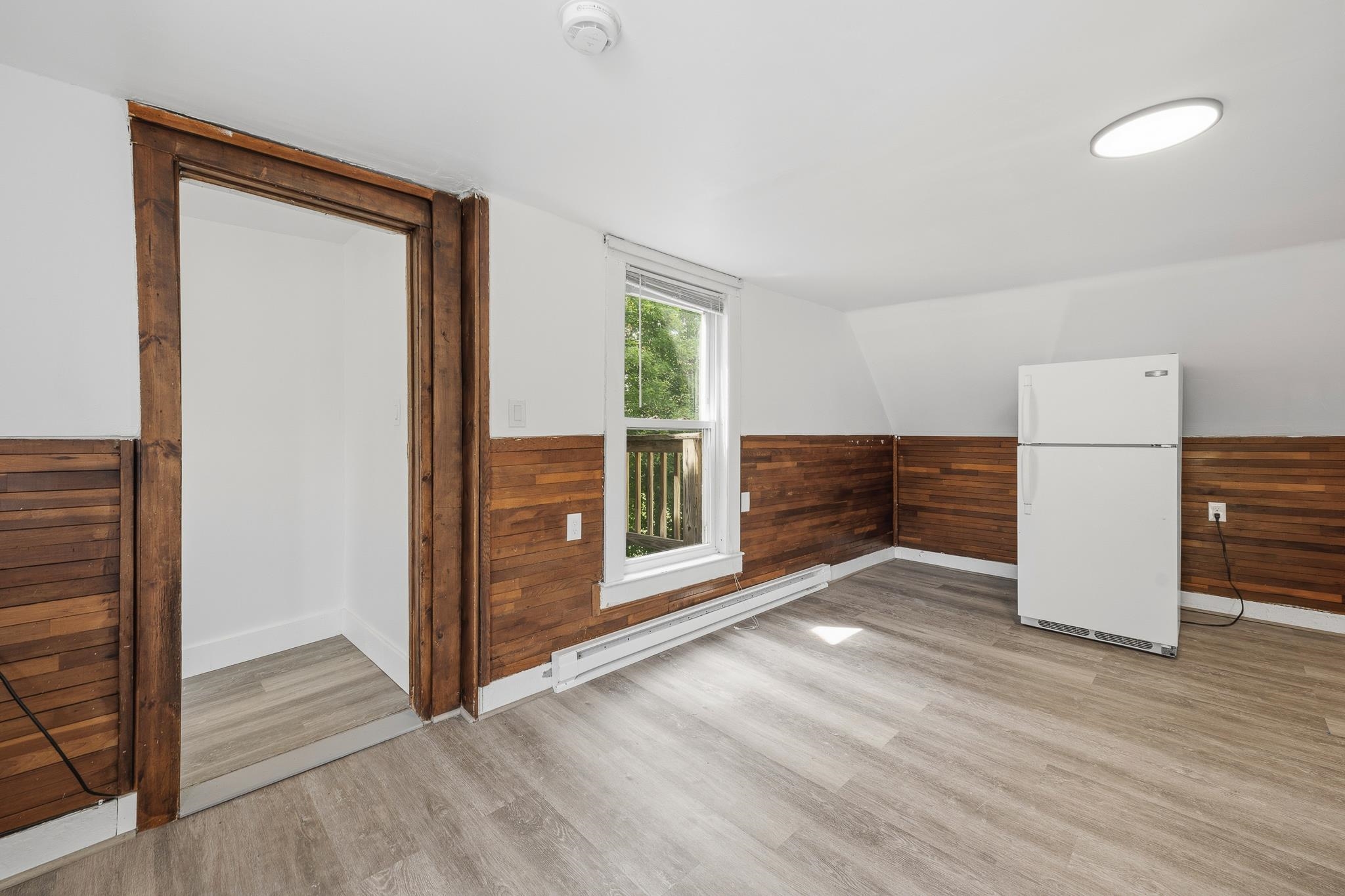 20 Railroad Street Property Photo 12