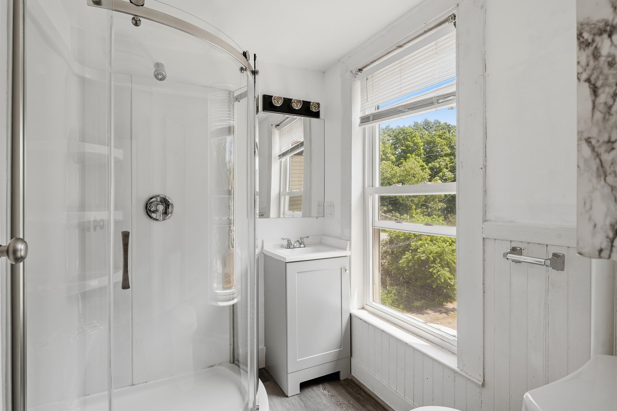 20 Railroad Street Property Photo 15