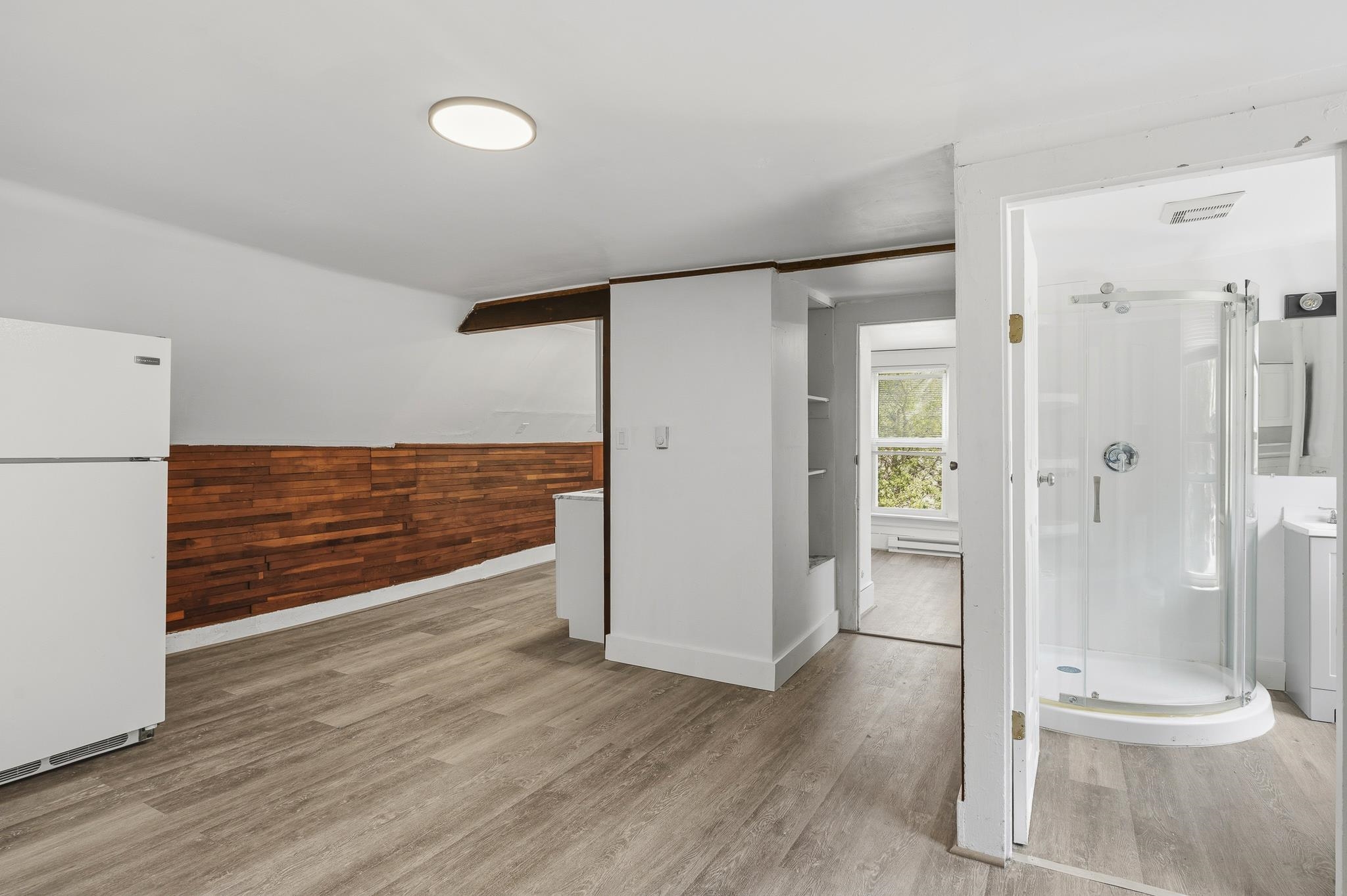 20 Railroad Street Property Photo 16