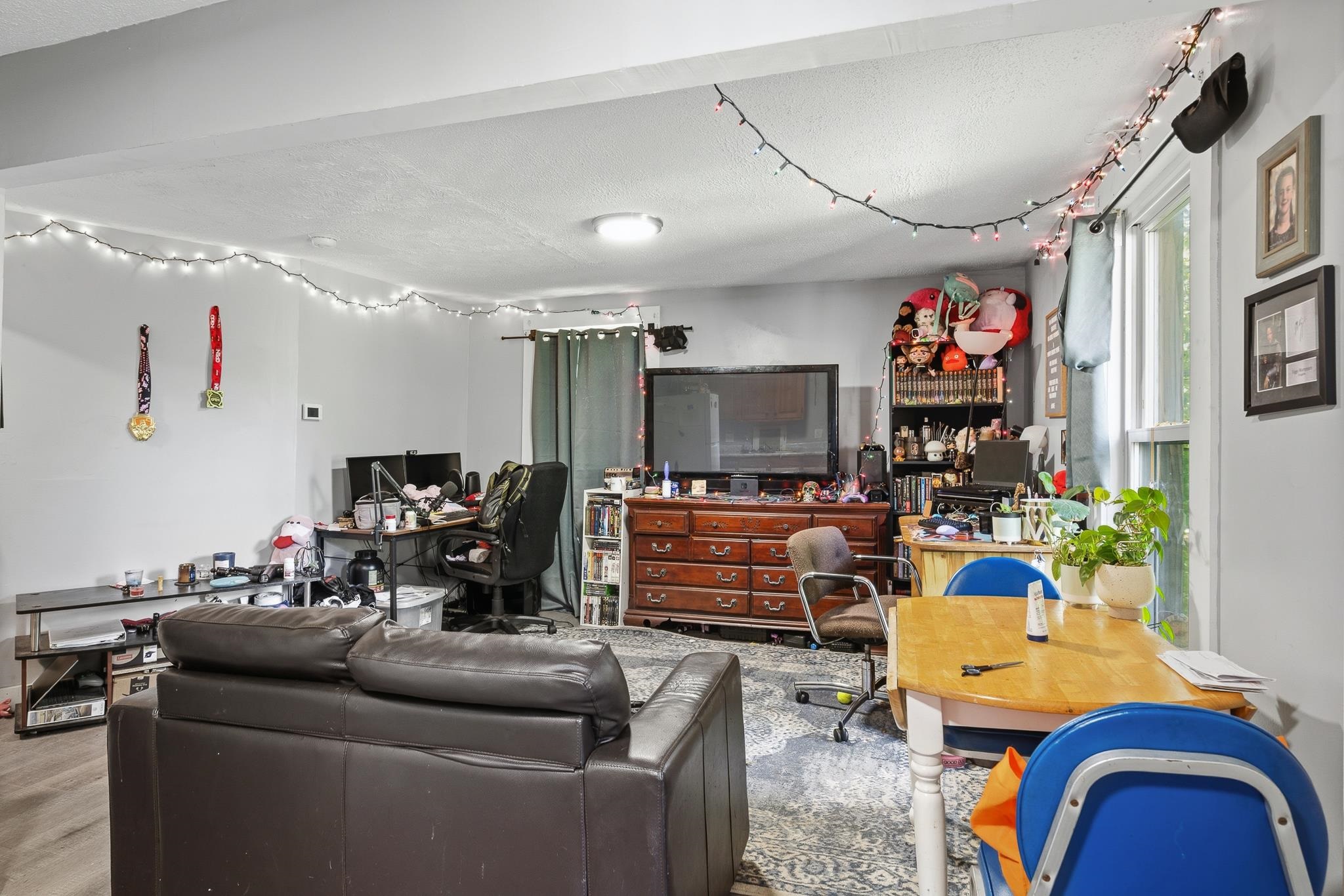 20 Railroad Street Property Photo 23