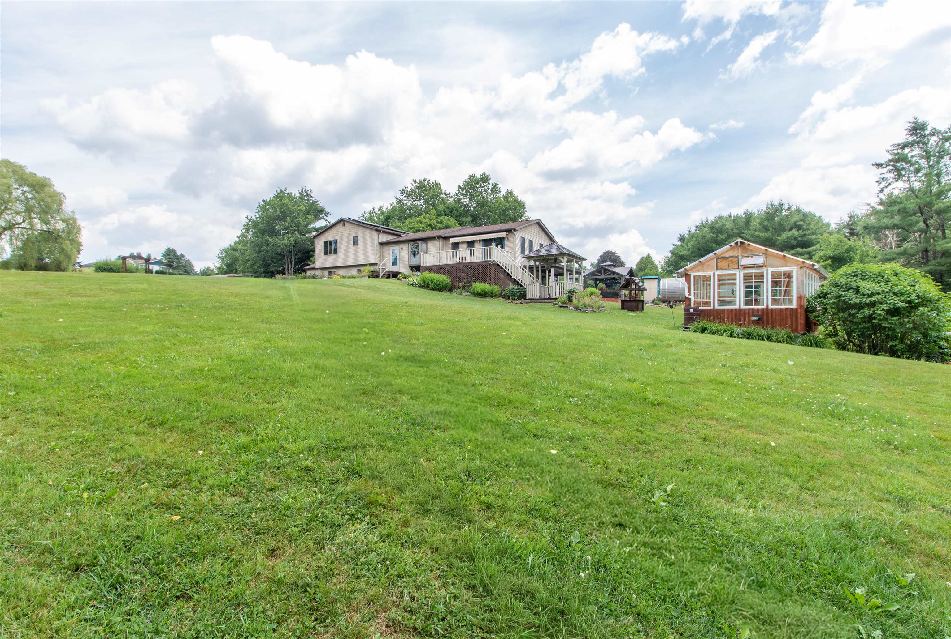 190 Lakeview Drive Property Photo 4