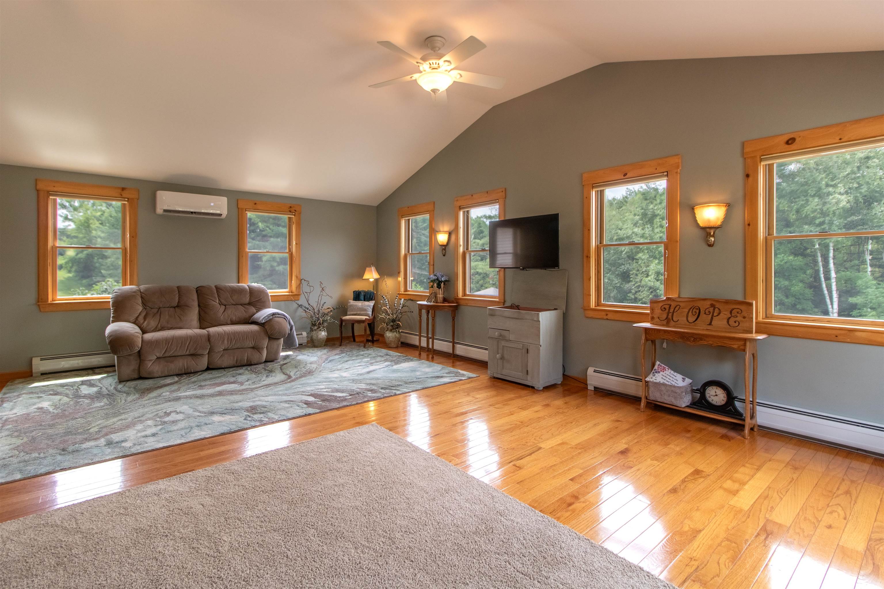 190 Lakeview Drive Property Photo 15