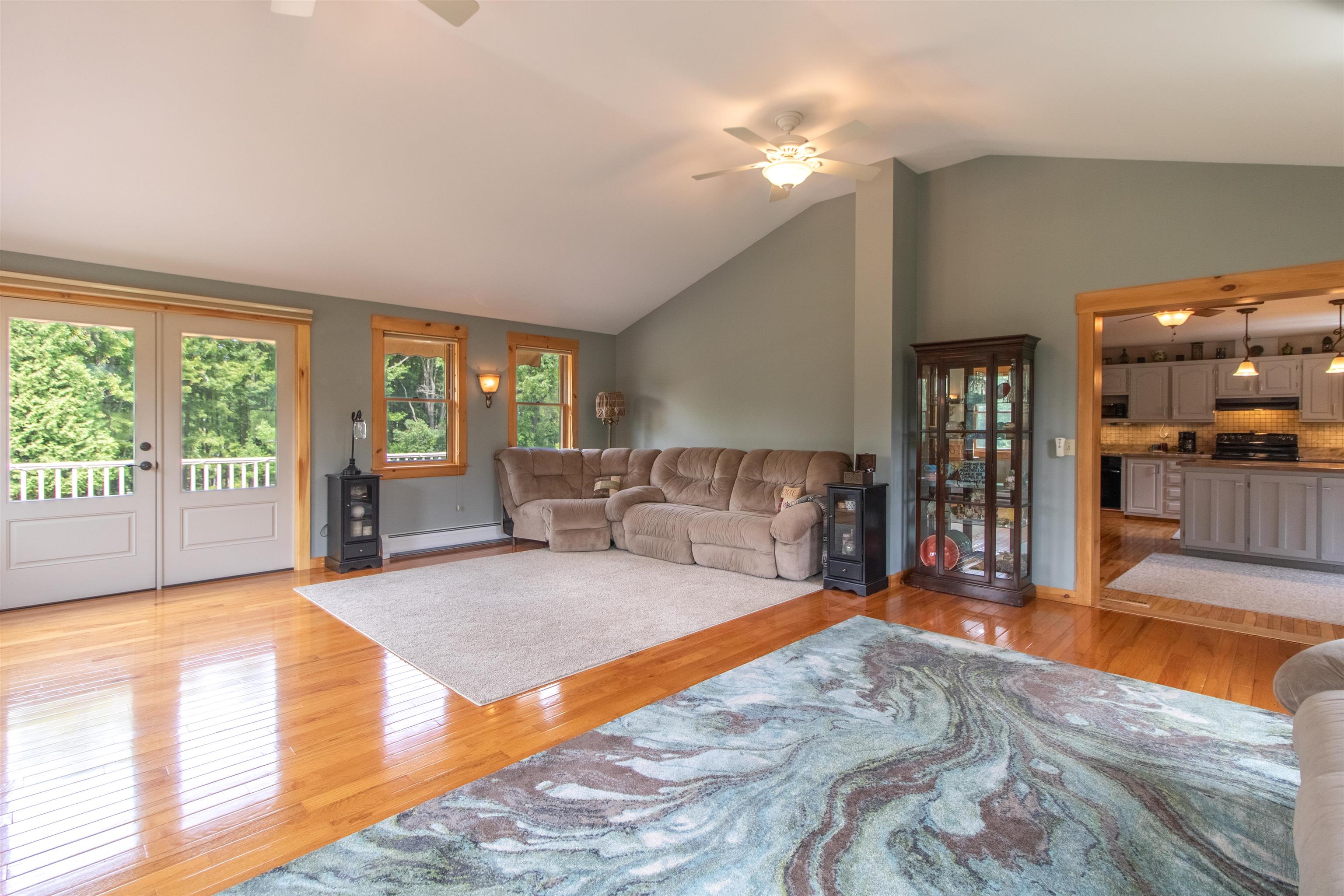 190 Lakeview Drive Property Photo 16