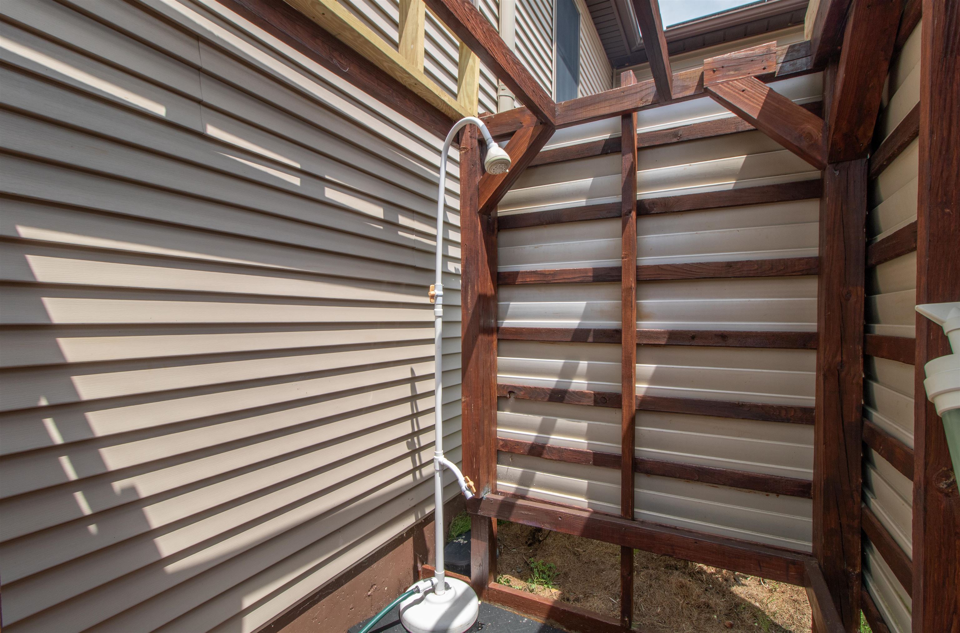 190 Lakeview Drive Property Photo 40