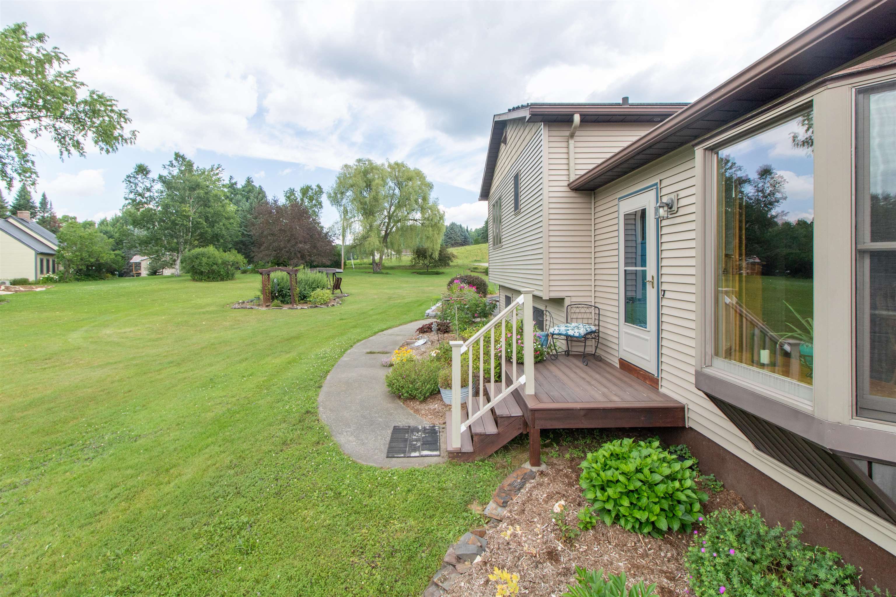 190 Lakeview Drive Property Photo 42