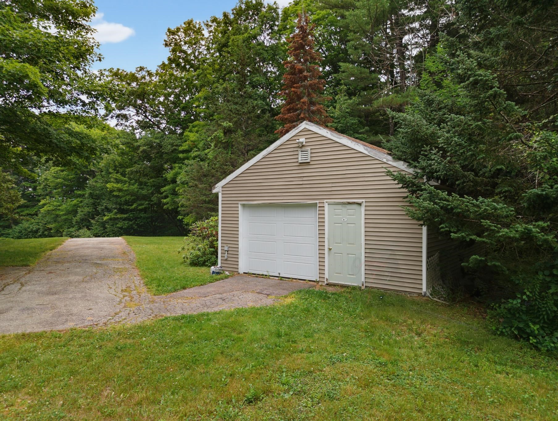 369 Nh Route 140 Property Photo 6
