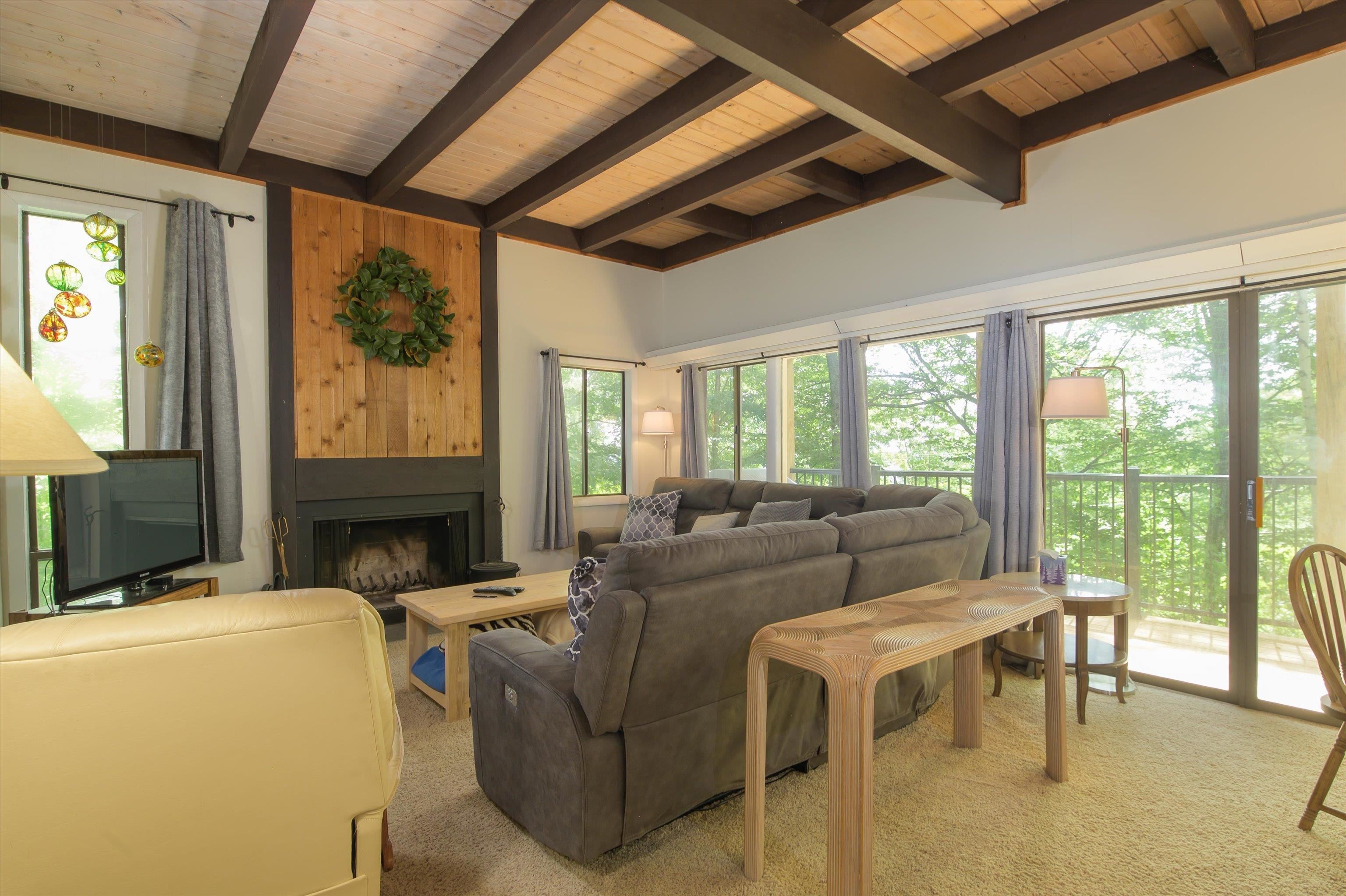 38 Rimrock Road Property Photo 7