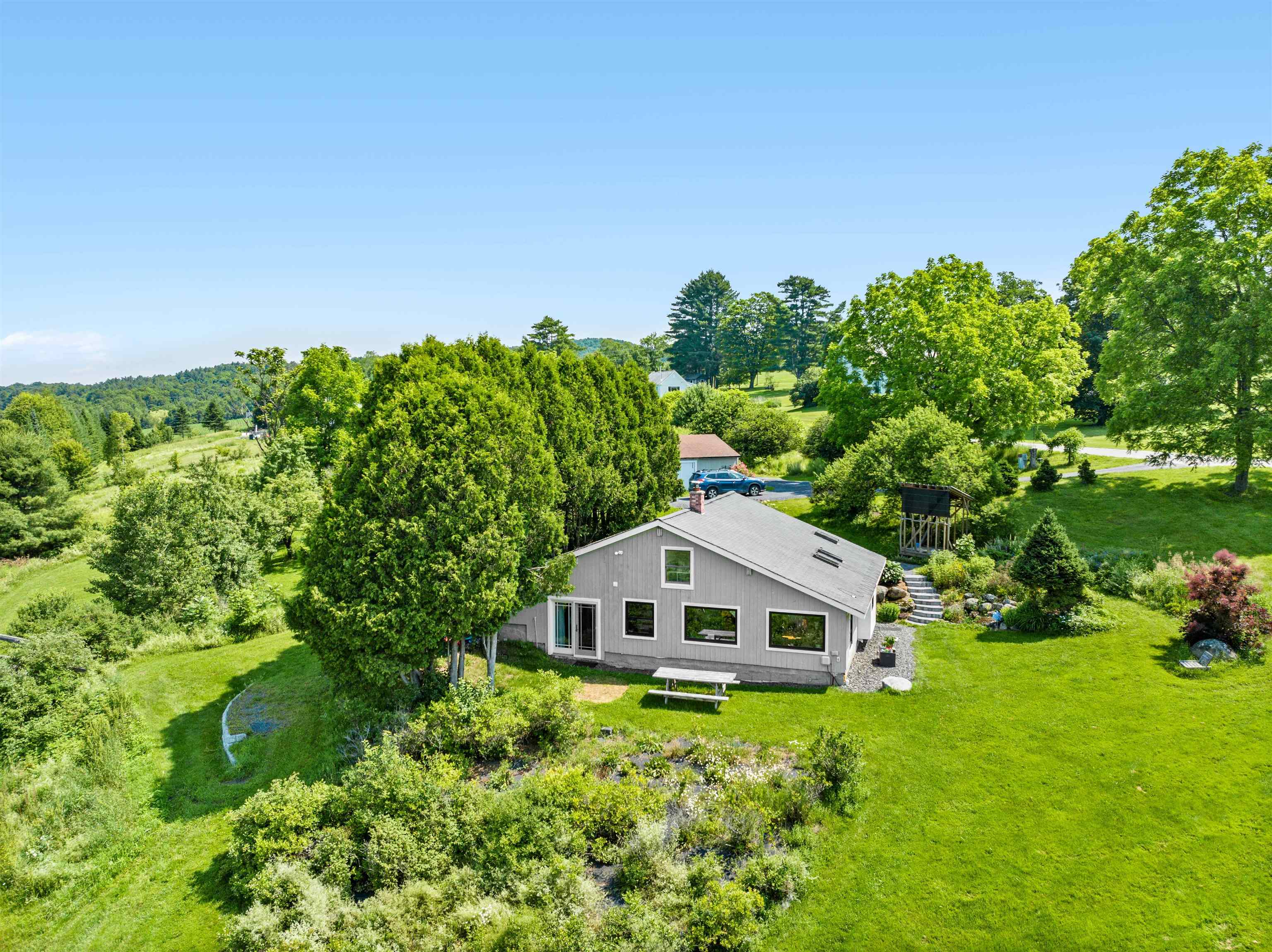 2113 Max Gray Road Property Photo 1