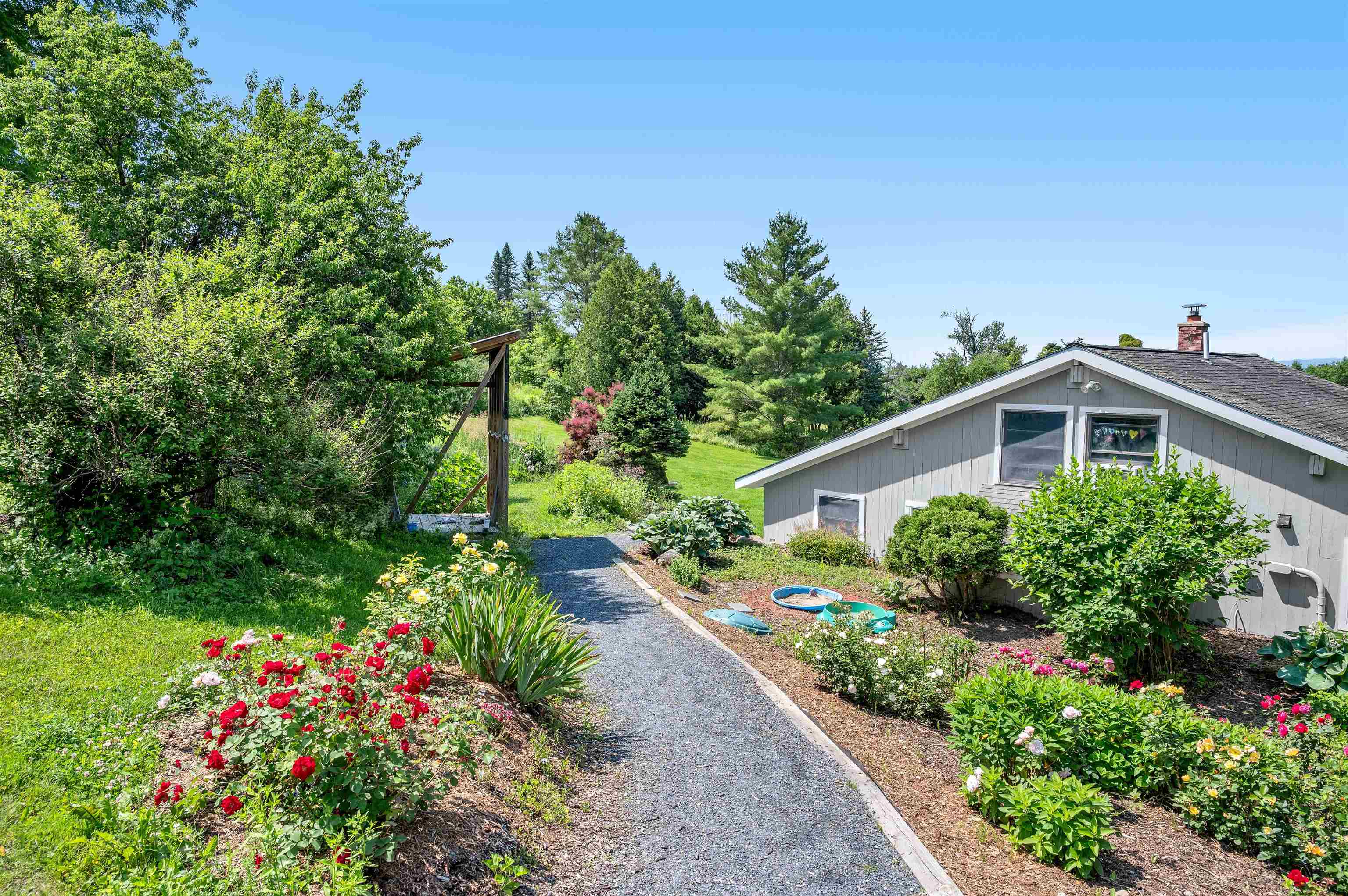 2113 Max Gray Road Property Photo 12