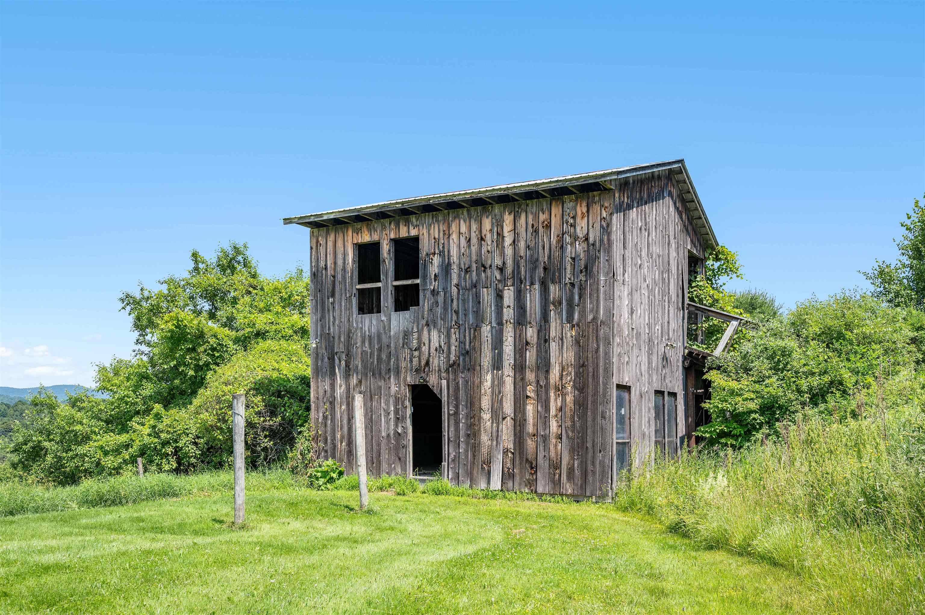 2113 Max Gray Road Property Photo 54