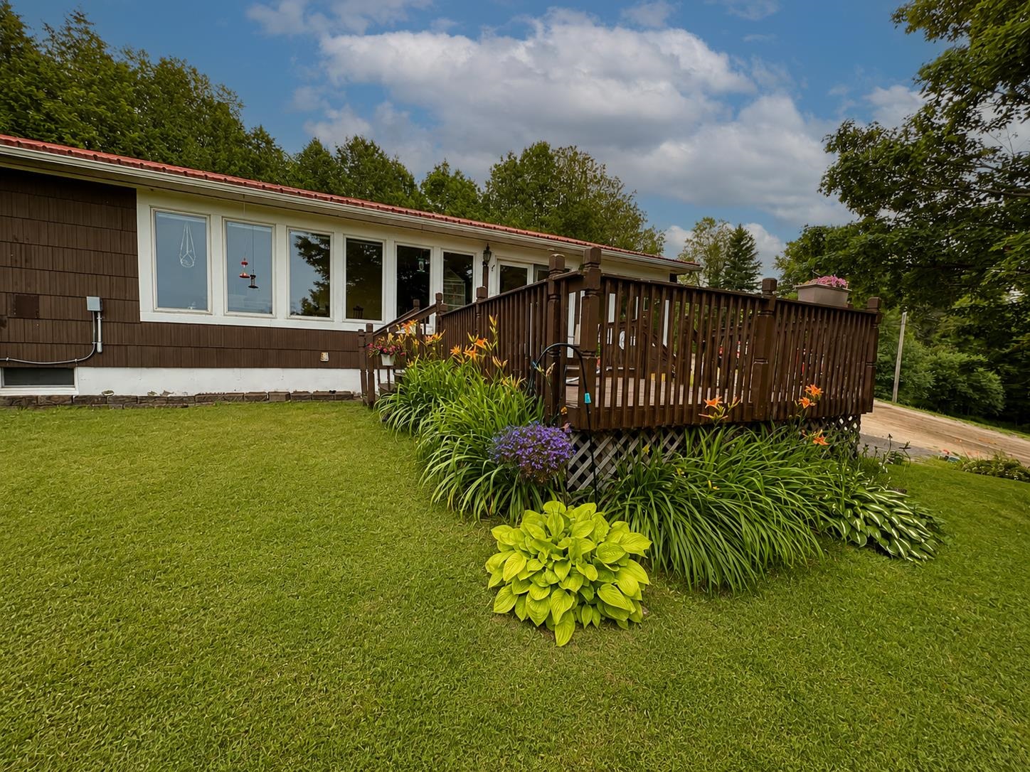 561 Sheldon Brook Road Property Photo 1