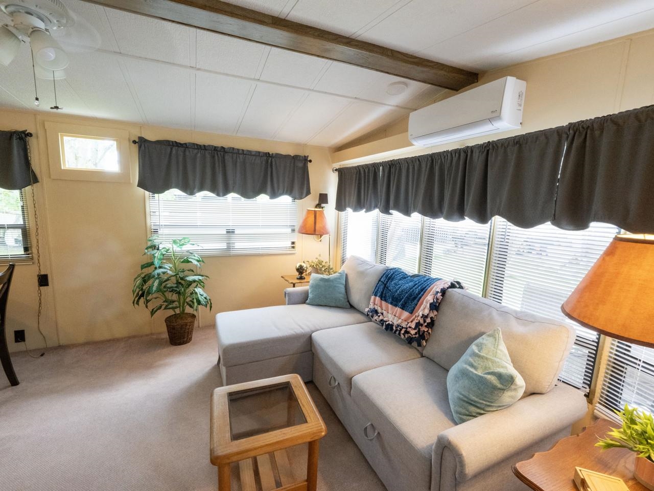 33 Island Circle Property Photo 7