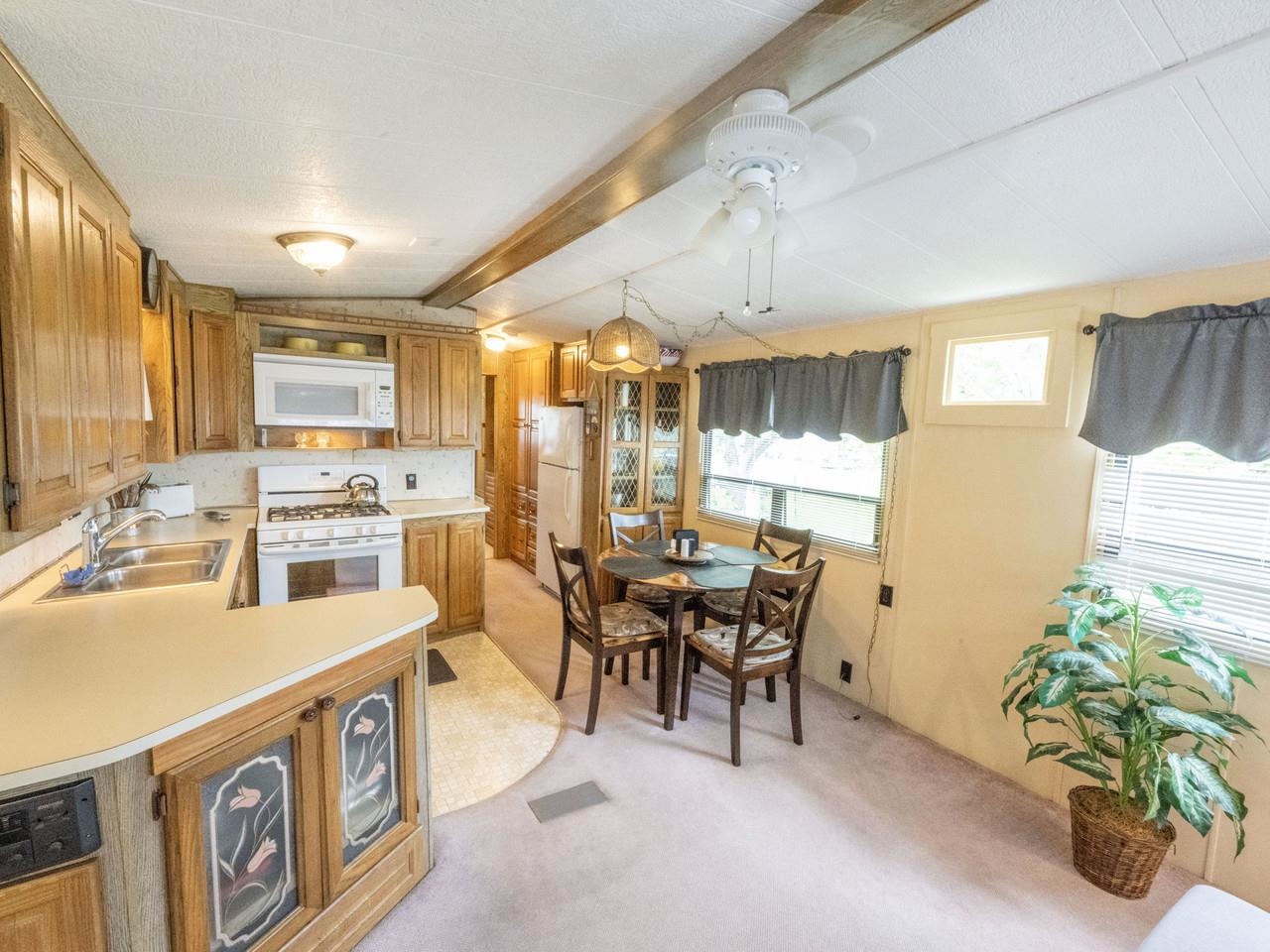 33 Island Circle Property Photo 8