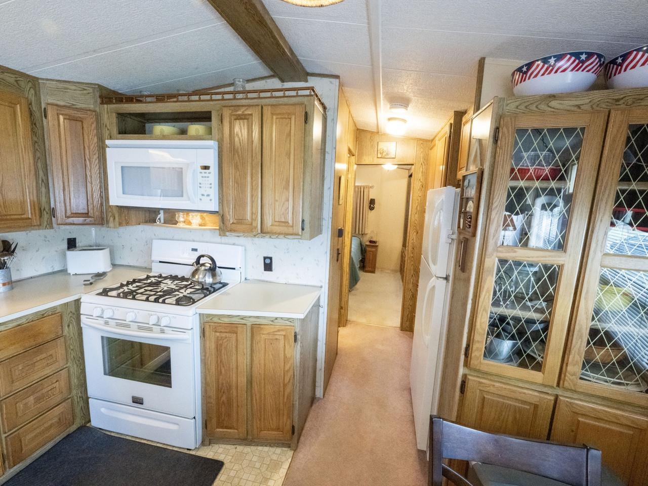 33 Island Circle Property Photo 9