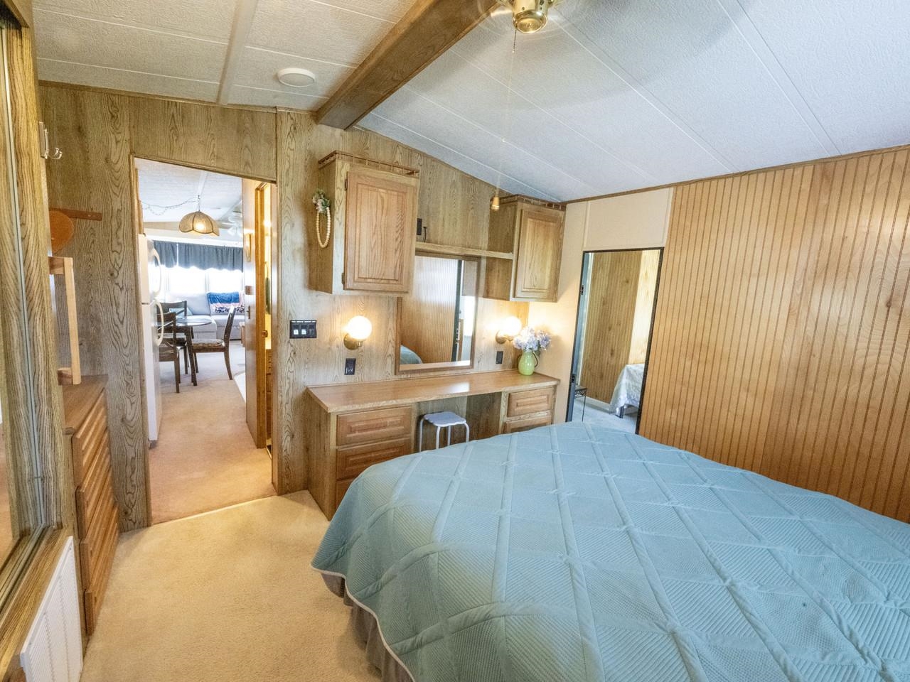 33 Island Circle Property Photo 17