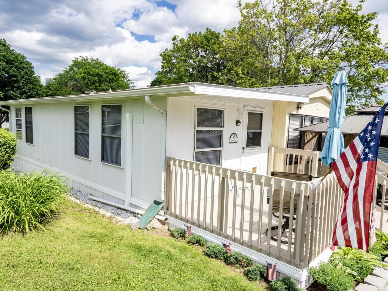 33 Island Circle Property Photo 29