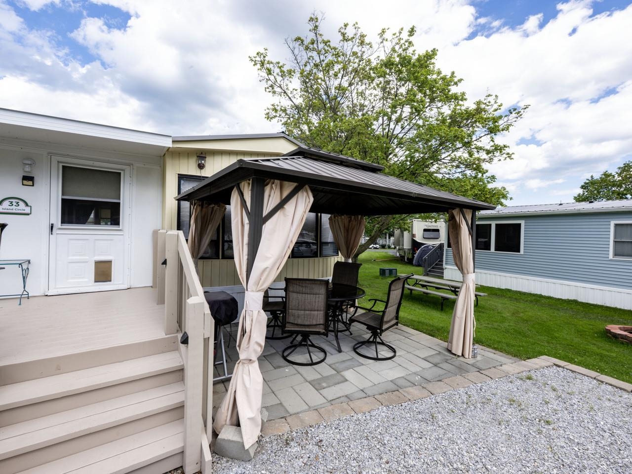 33 Island Circle Property Photo 33