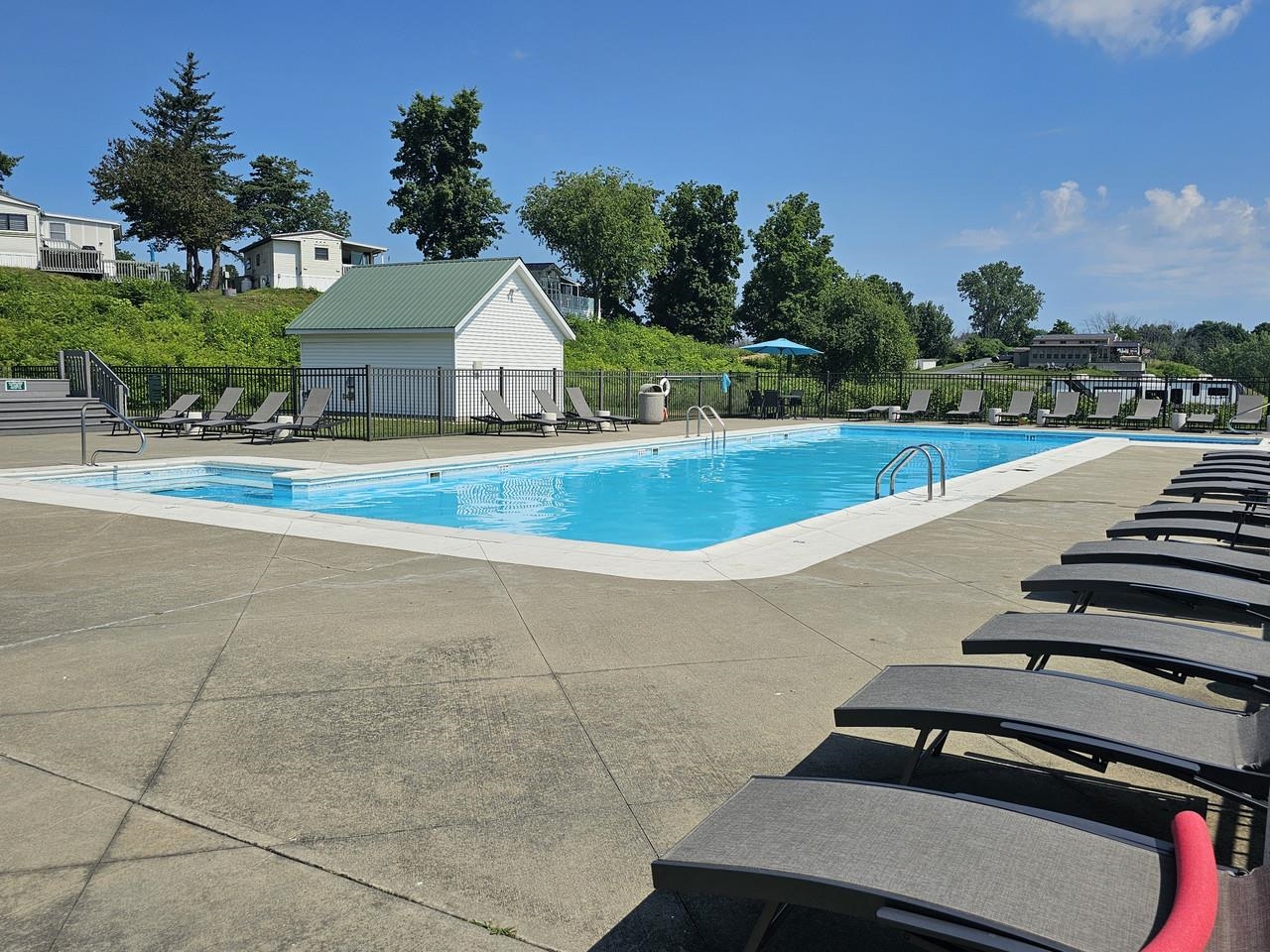 33 Island Circle Property Photo 48