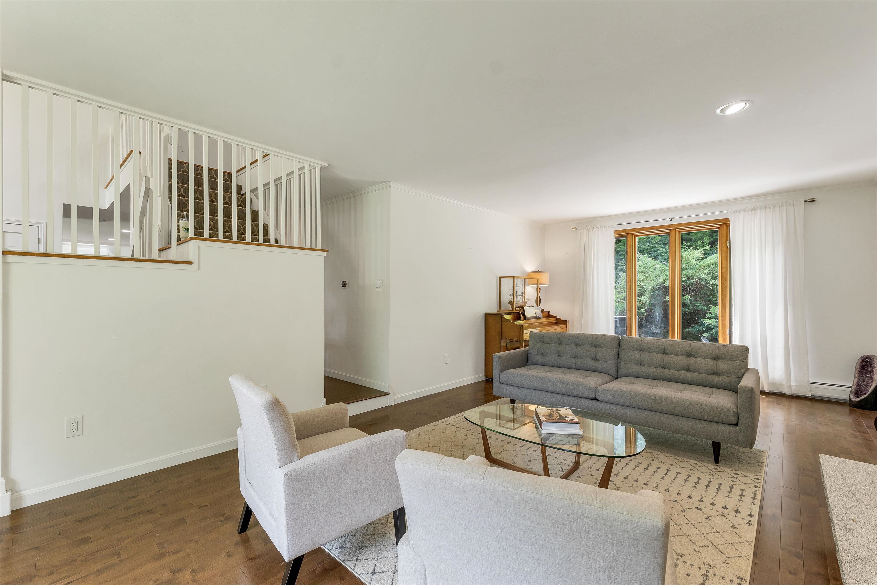 8 West Gate Drive Property Photo 16