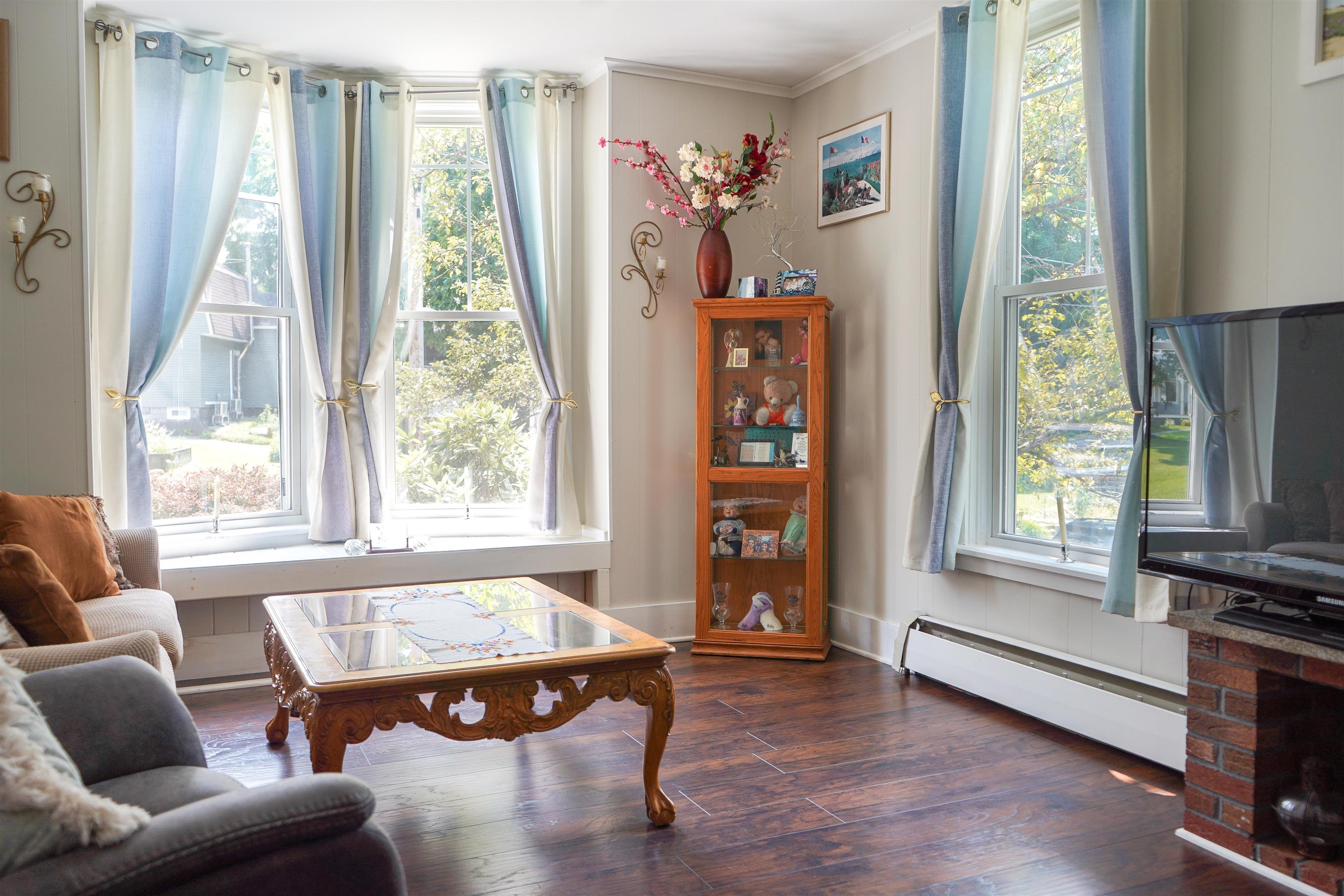 49 North Street Property Photo 16