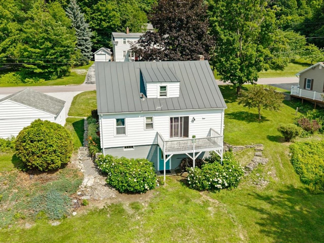 182 High Street Property Photo 4