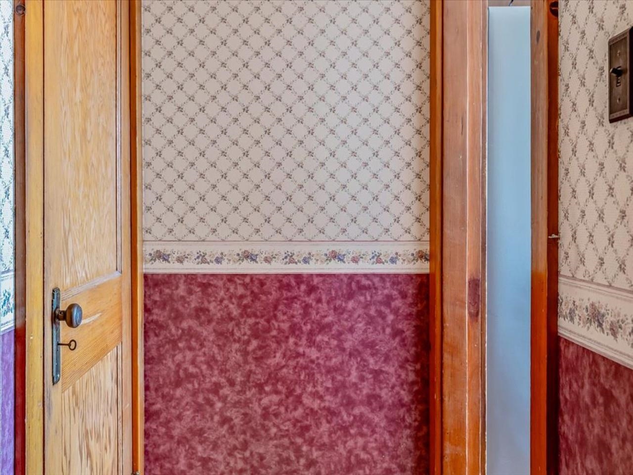 182 High Street Property Photo 20