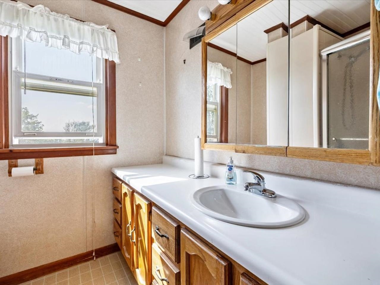 182 High Street Property Photo 23
