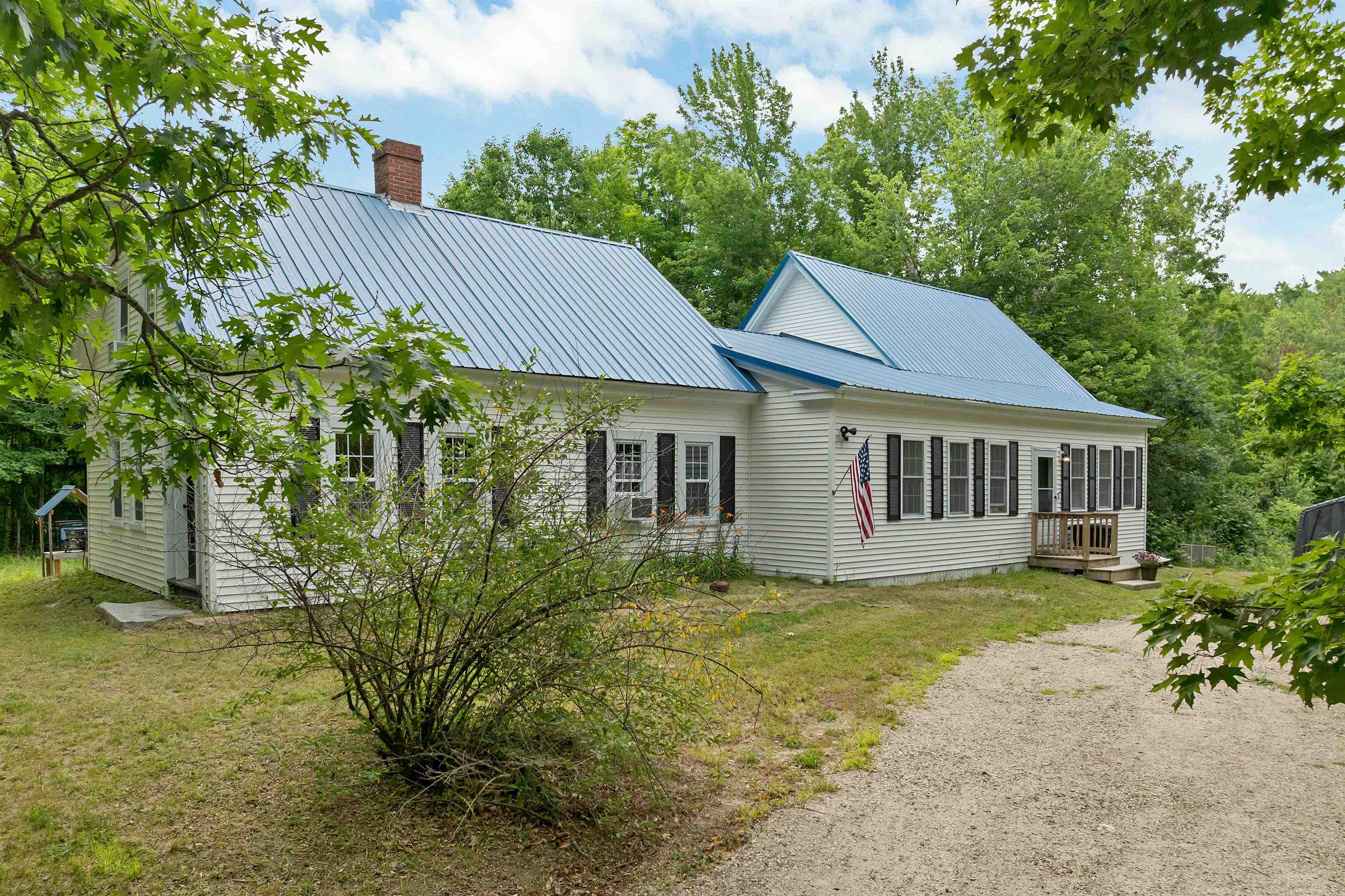 1622 Lovell Lake Road Property Photo 3