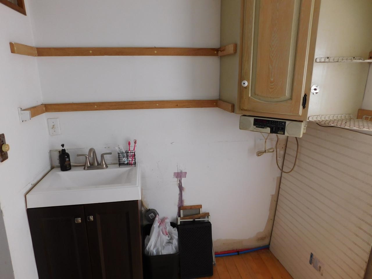 9562 Main Road Property Photo 13