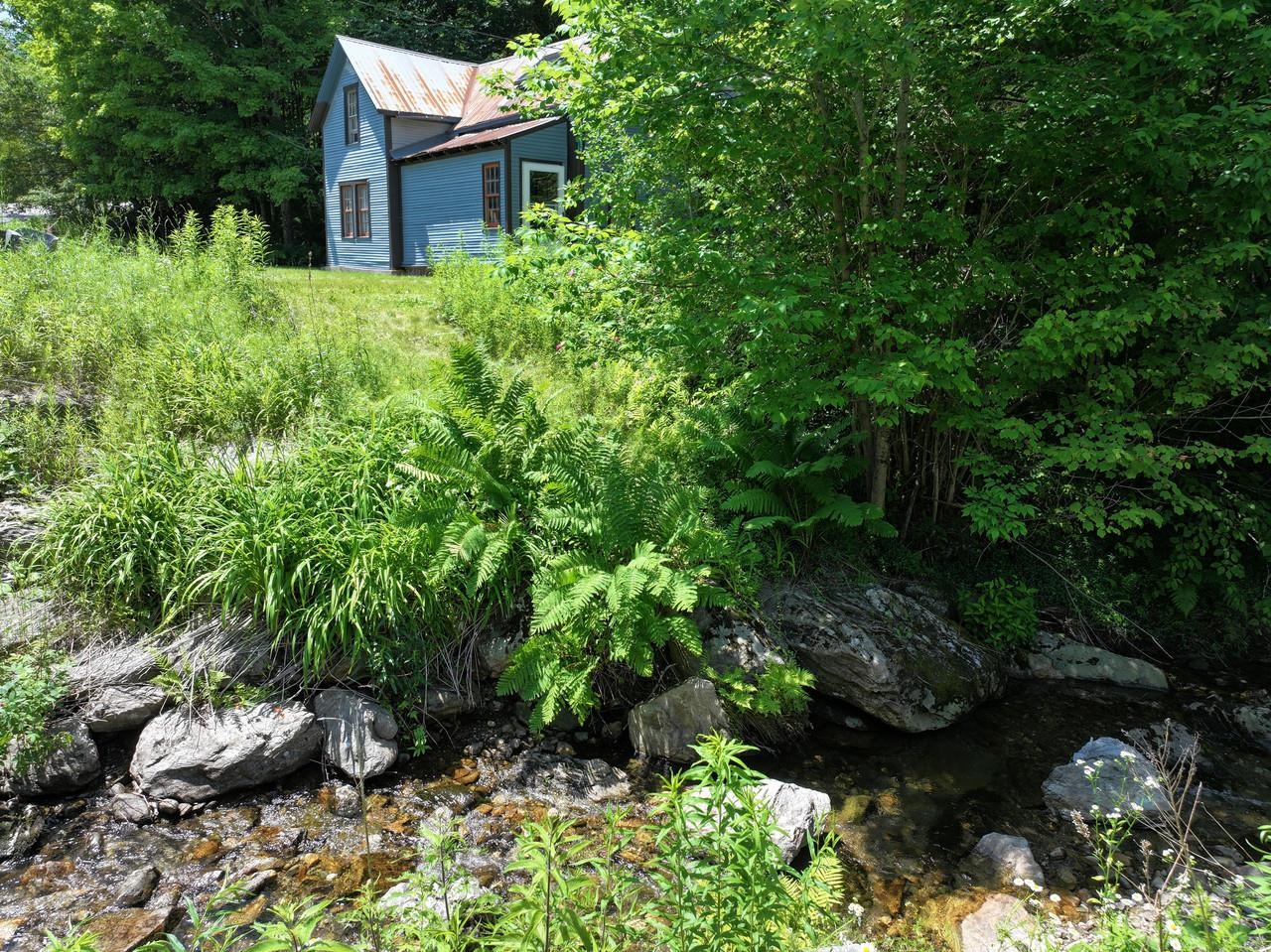9562 Main Road Property Photo 18