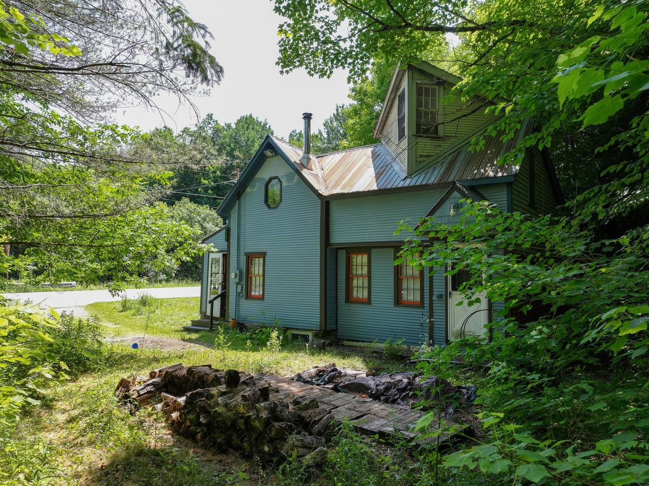 9562 Main Road Property Photo 24