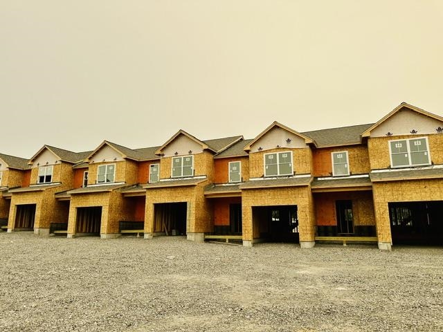 21 Elise Avenue Property Photo 11